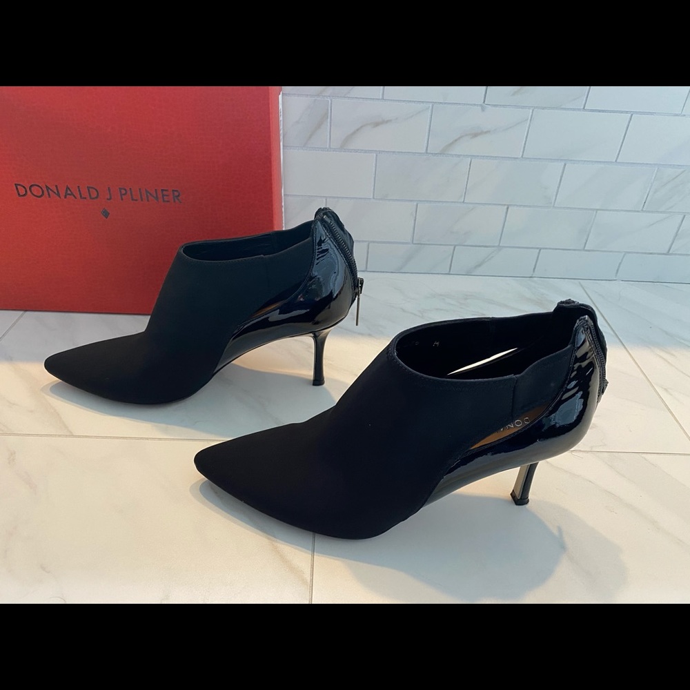 Donald Pliner Bootie